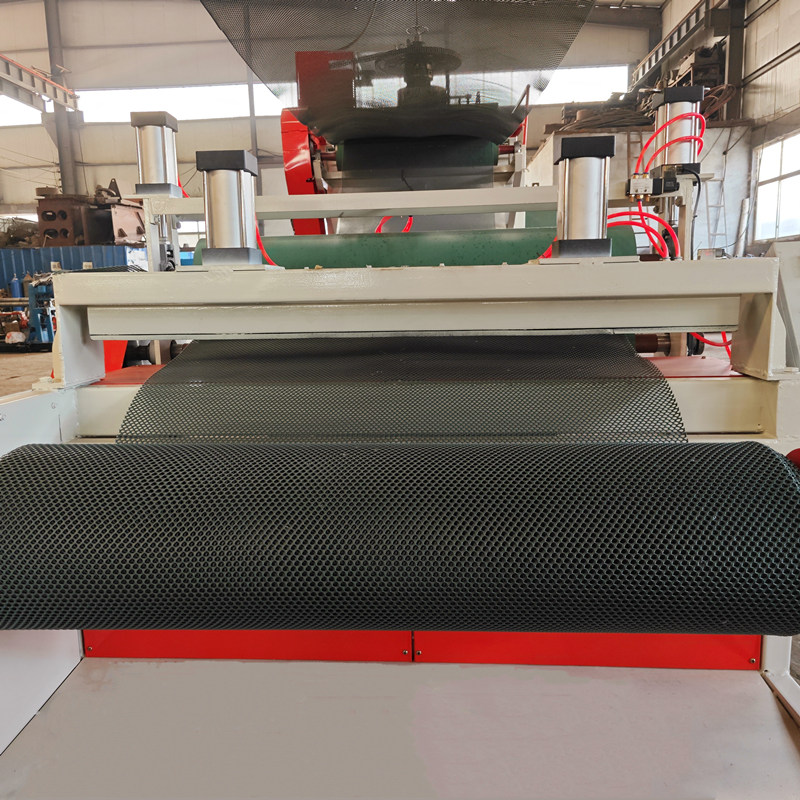 Plastic Geonet Machine2